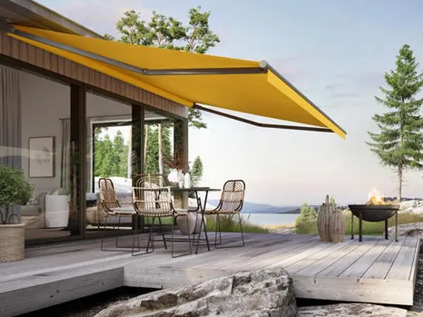 tende per esterni milano